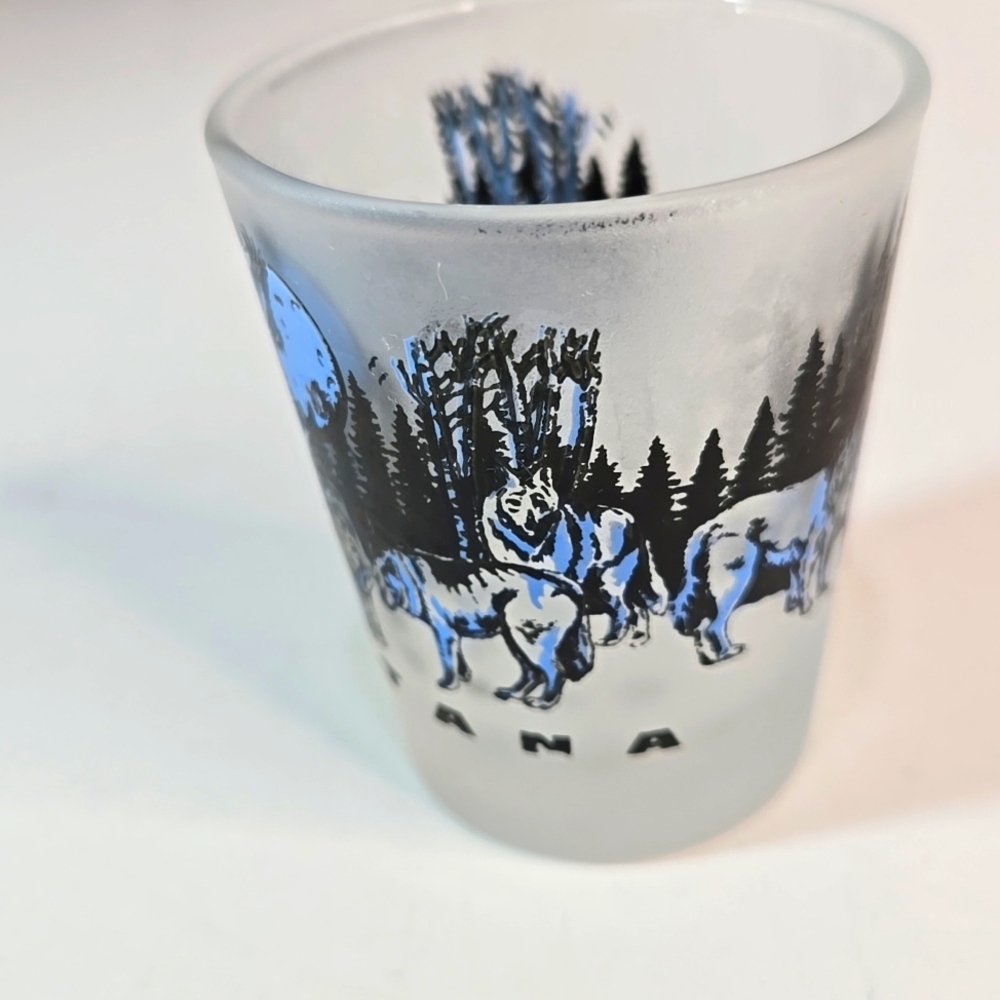 Set of 2 Vintage Shot Glasses Montana Wolf Design & Federal Mini Beer Mug - Picture 3 of 15